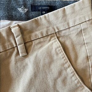 Dockers Men's Khaki Chinos in Light Tan